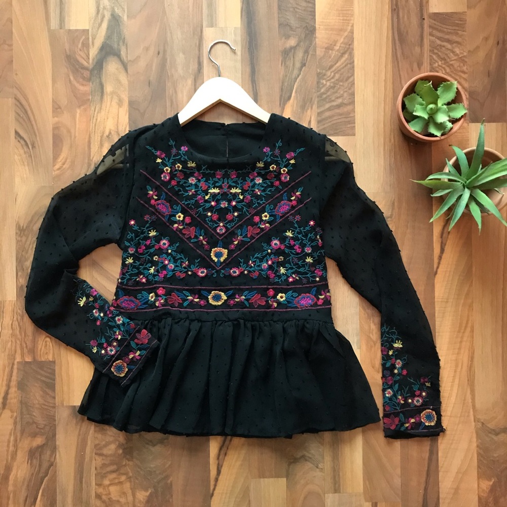 Women’s Embroidered Blouse